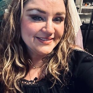 Notification page for show with peace sign plus on aug 29th